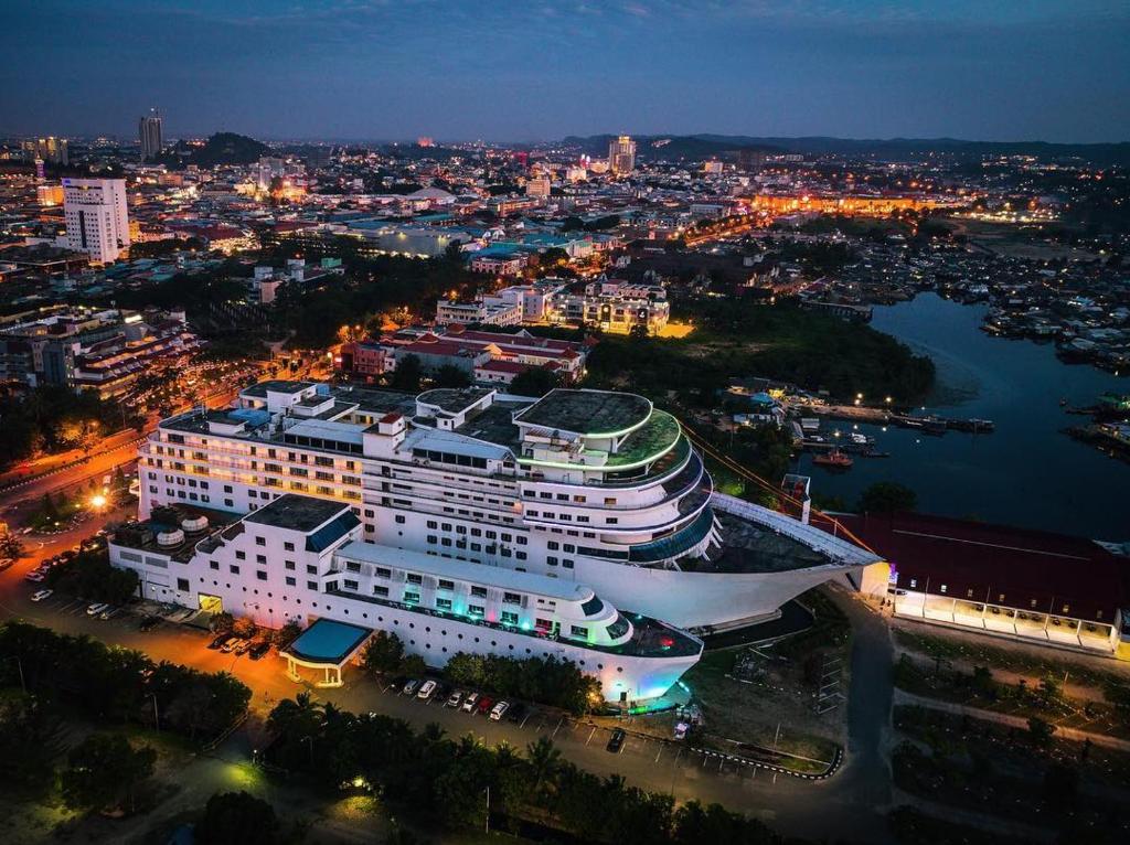 Pacific Palace Hotel 12