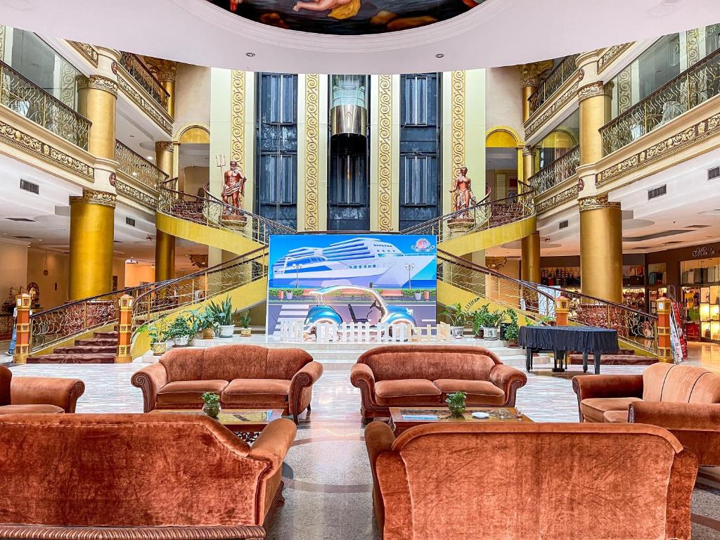 Pacific Palace Hotel 8