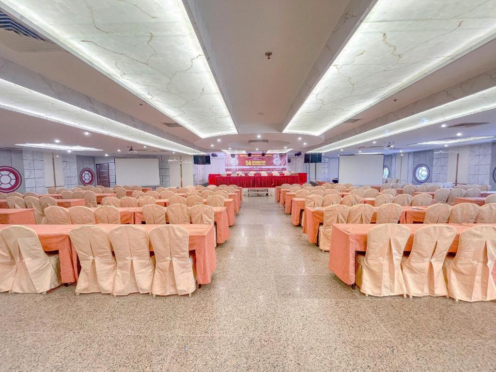 Pacific Palace Hotel 11