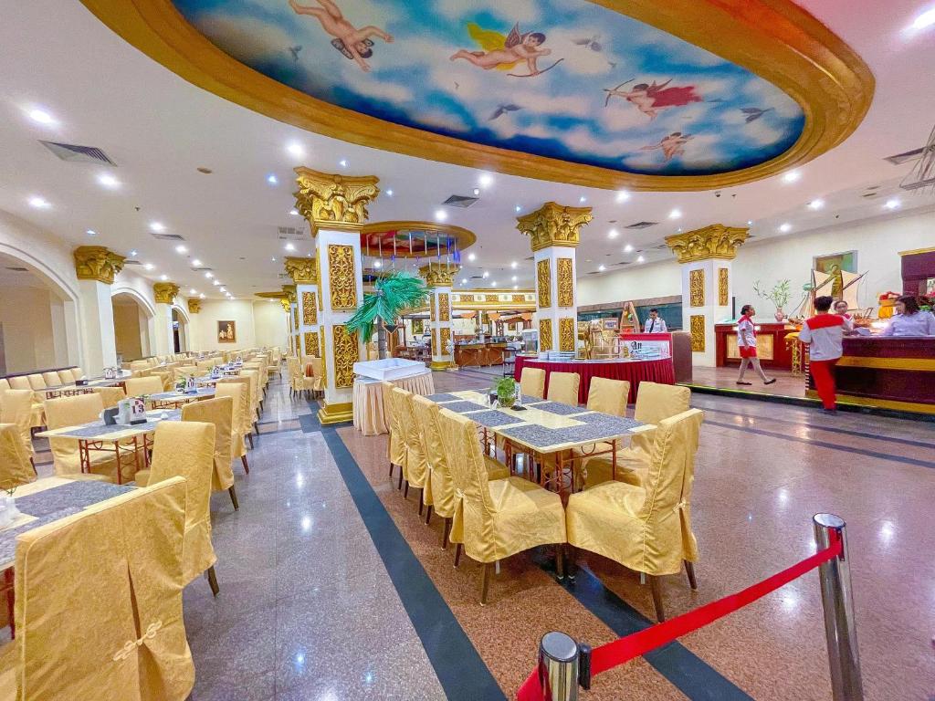 Pacific Palace Hotel 4