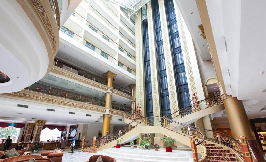 Pacific Palace Hotel 13