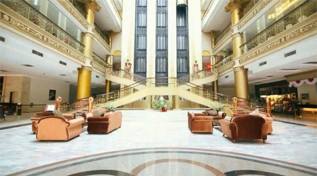 Pacific Palace Hotel 9