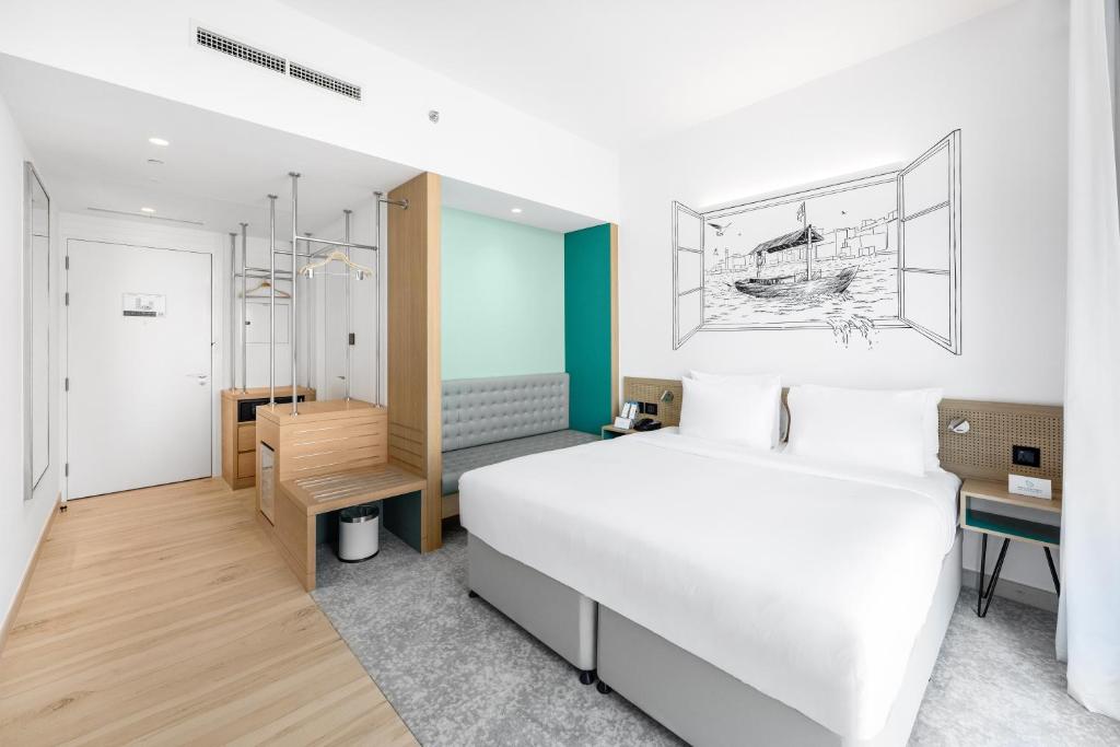 Ecos Dubai Hotel at Al Furjan 10