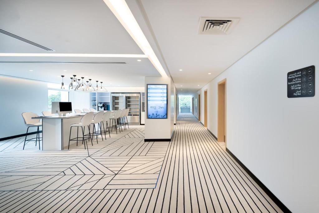 Ecos Dubai Hotel at Al Furjan 4