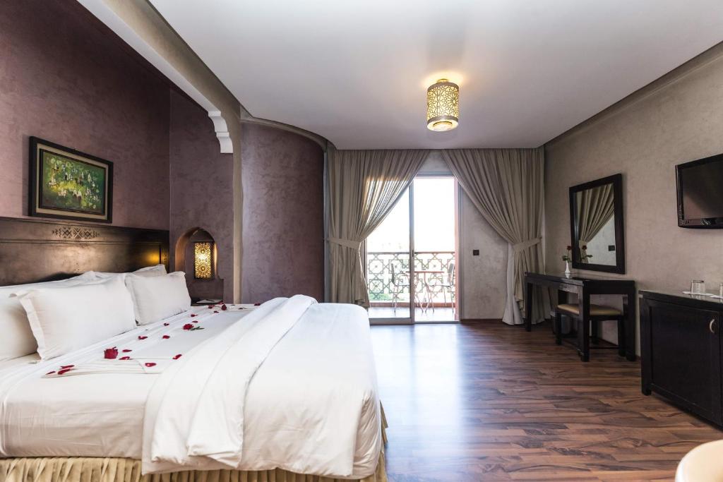 Hotel Almas 12