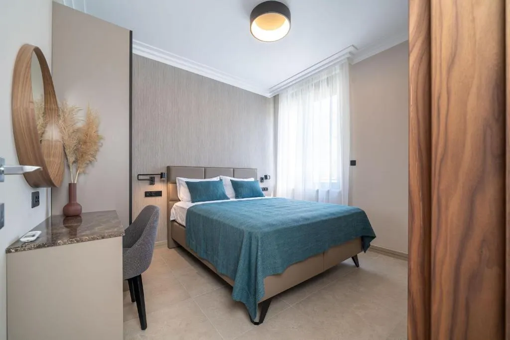 C Group Aparthotel  1