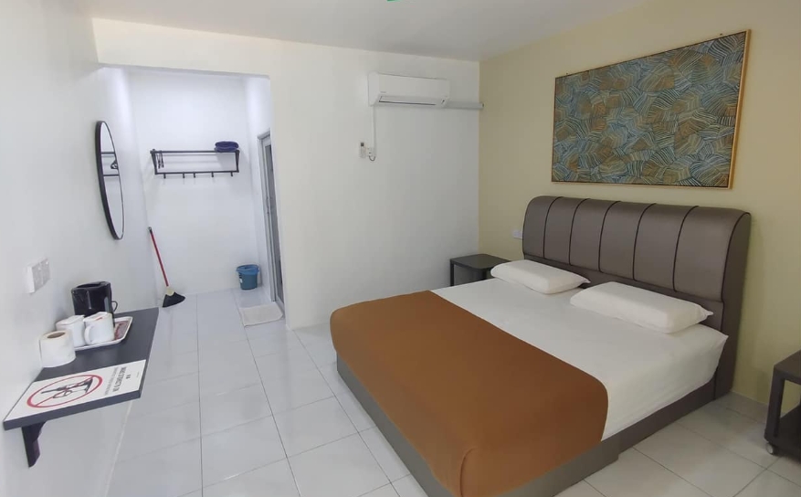 Deluxe Twin Chalet Beach Front, Idaman Beach Holiday Resort 1