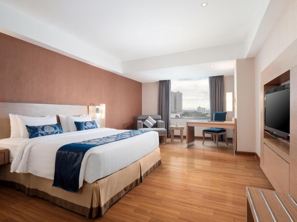Grand City Hall Hotel & Serviced Residences 1