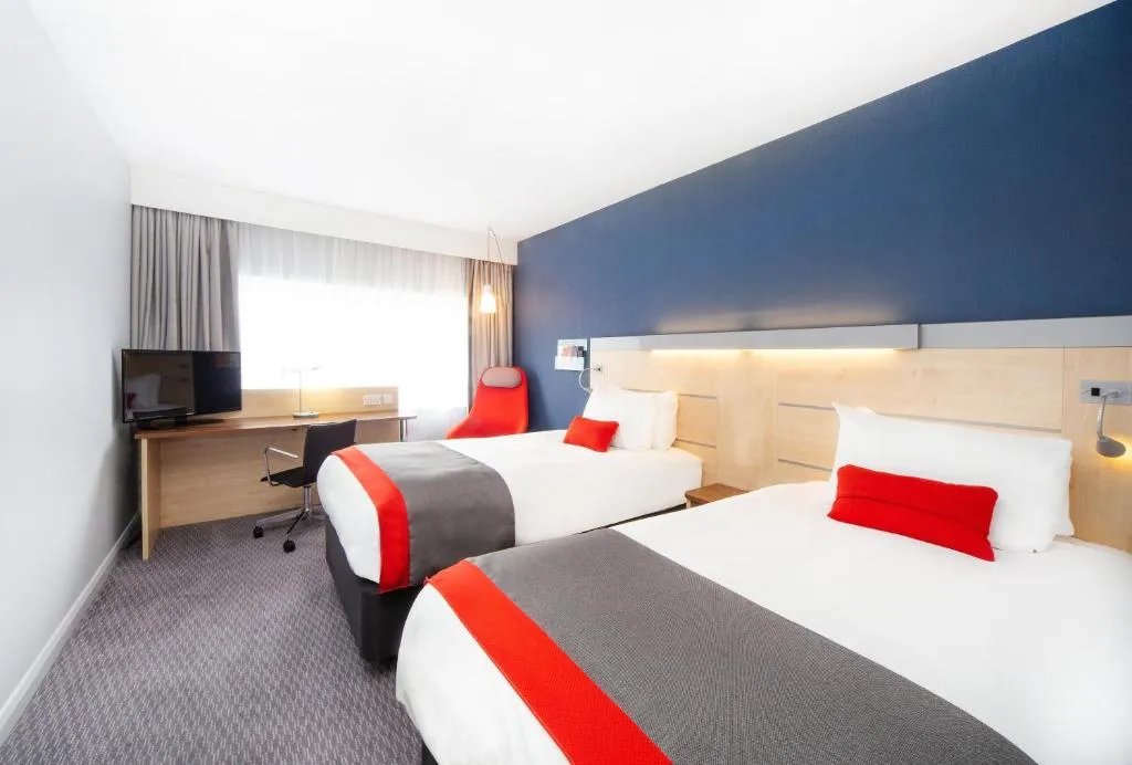 Holiday Inn Express Folkestone Channel Tunnel 1