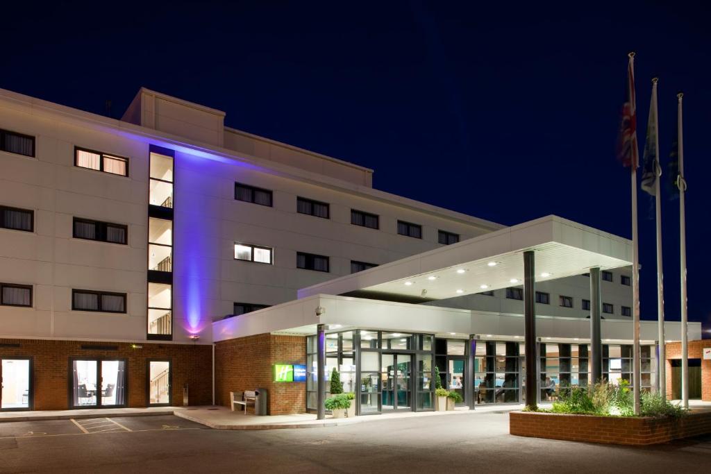 Holiday Inn Express Folkestone Channel Tunnel 2
