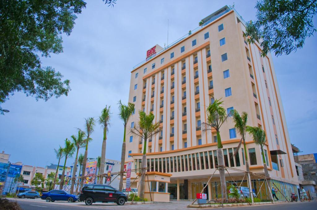Biz Hotel 1