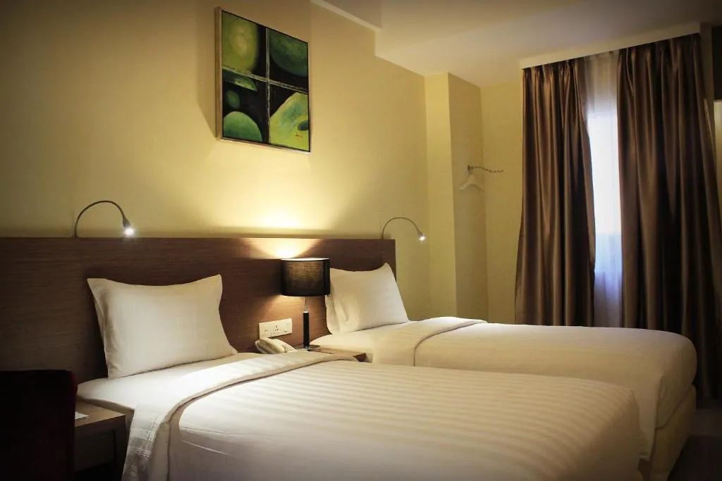 Biz Hotel 2