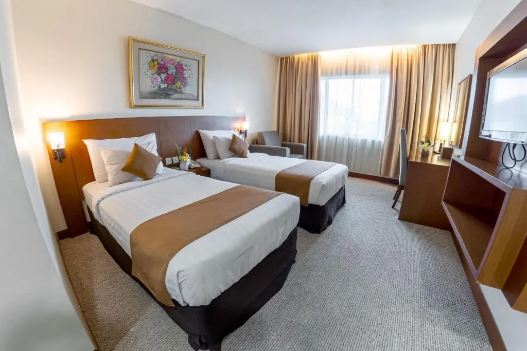 Aston Hotel 1