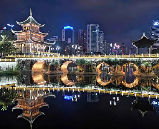 6H5M Guangzhou & Guizhou: Warisan, Alam & Keajaiban Selatan China