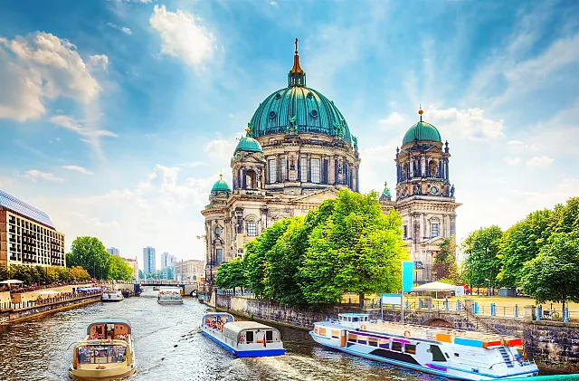 7 Days Classic Red Circle Tour: Belgium, France, Germany, Netherlands